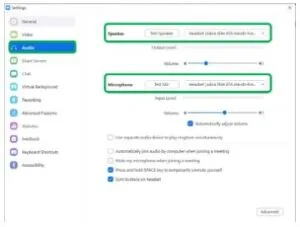 Trong Âm thanh , chọn thiết bị Jabra của bạn trong Loa và Micrô . Nếu bạn đang sử dụng thiết bị không dây Jabra, hãy chọn bộ điều hợp Bluetooth được kết nối, chẳng hạn như Jabra Link 370.