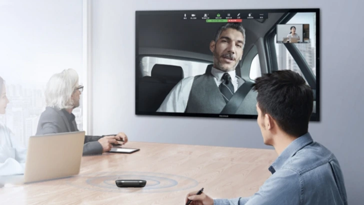 Hỗ trợ giao diện kích thích Line IN/OUT để kết nối với thiết bị đầu cuối giao tiếp bên ngoài bằng cáp âm thanh 3,5 mm. Nó cũng hỗ trợ các hệ thống truyền thông đa phương tiện và nền tảng cuộc họp mạng.