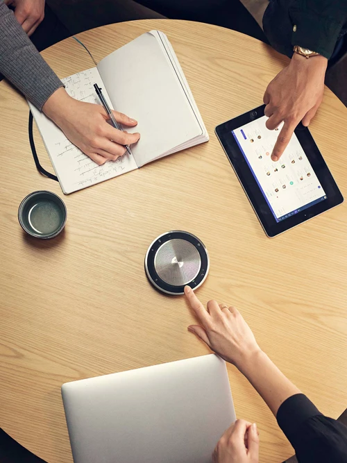 Tận hưởng hội nghị tức thì ở mọi nơi