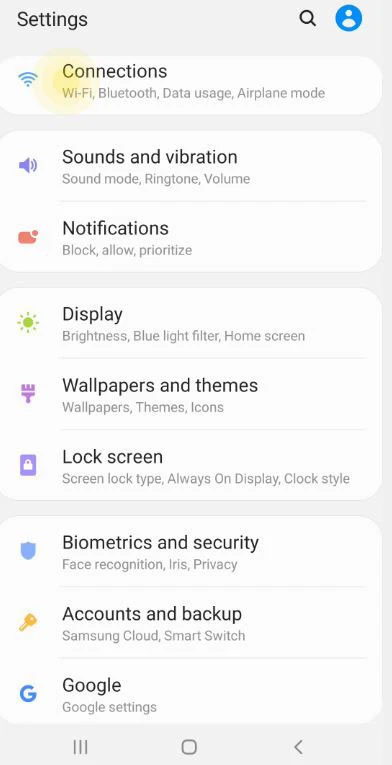 Trên thiết bị Android của bạn, đi tới Apps, Settings, Connections, Bluetooth.