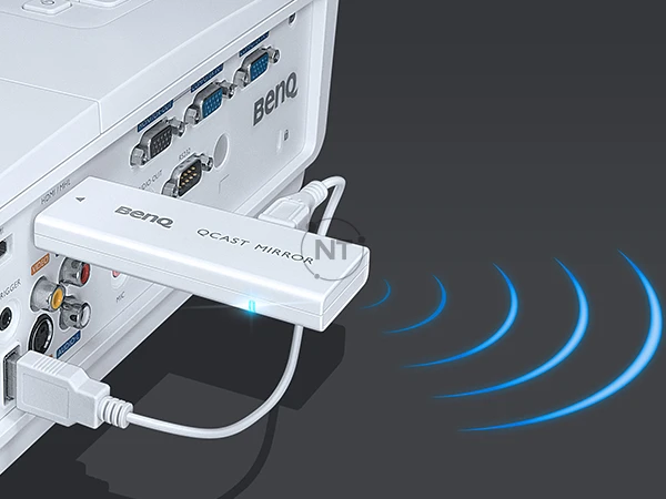 Cập nhật OTA và Bảo trì Dễ dàng Khả năng cập nhật không dây (Over-the-Air, OTA) của QCast Mirror giúp duy trì hoạt động ở hiệu suất cao nhất với firmware, cho phép vận hành đơn giản đồng thời bảo trì dễ dàng.