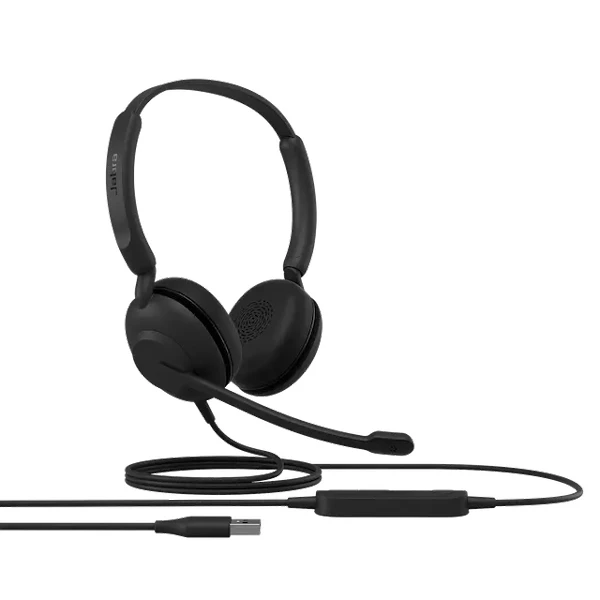 ai nghe Jabra Evolve 10 USB-A Stereo với đầu cắm USB-A và bộ điều khiển trên dây.