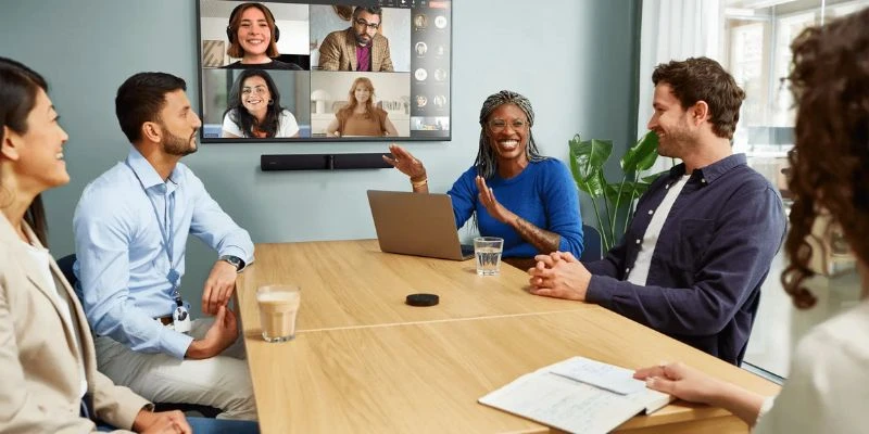 Camera tích hợp loa và mic Jabra PanaCast 50