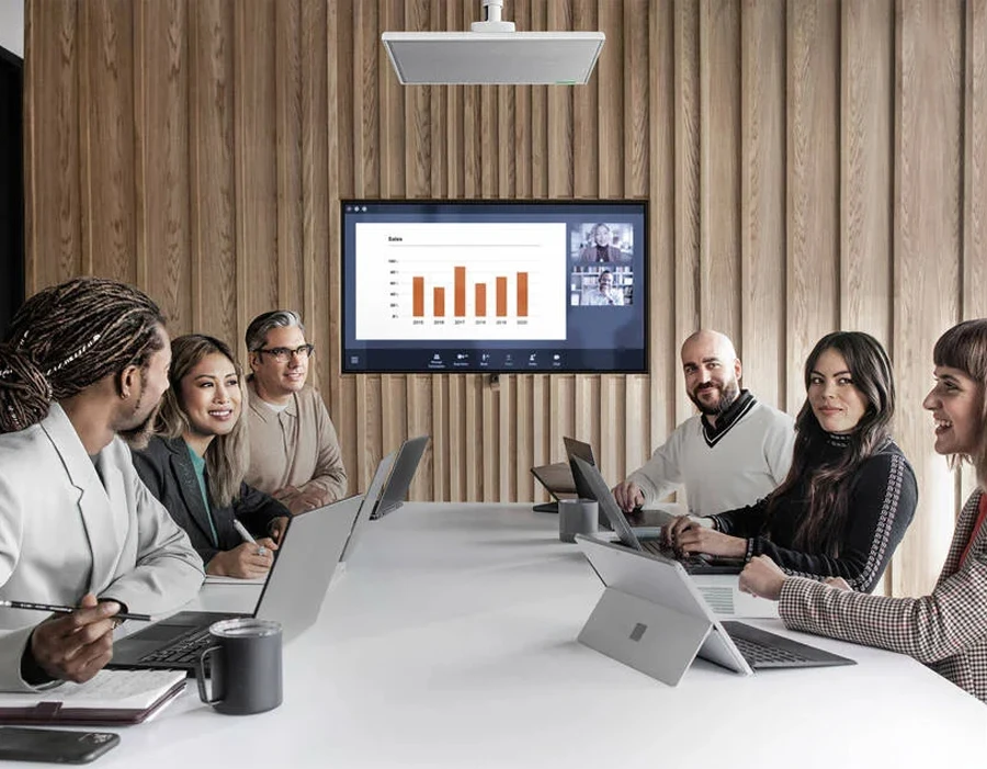 Shure MXA920 - Micro gắn trần vs micro để bàn: Chọn micro hội nghị phù hợp