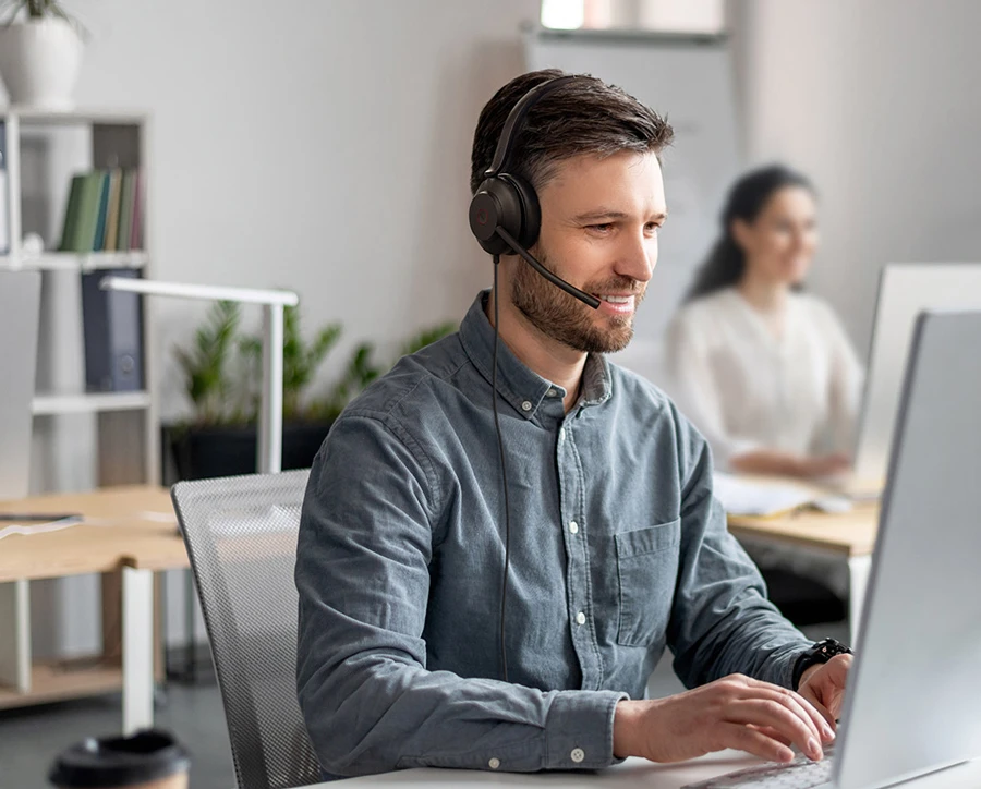 Tại sao nên chọn tai nghe USB Yealink cho làm việc từ xa?