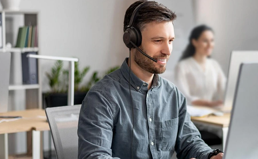 Yealink UH35 - Yealink UH35 vs Jabra Evolve2 30