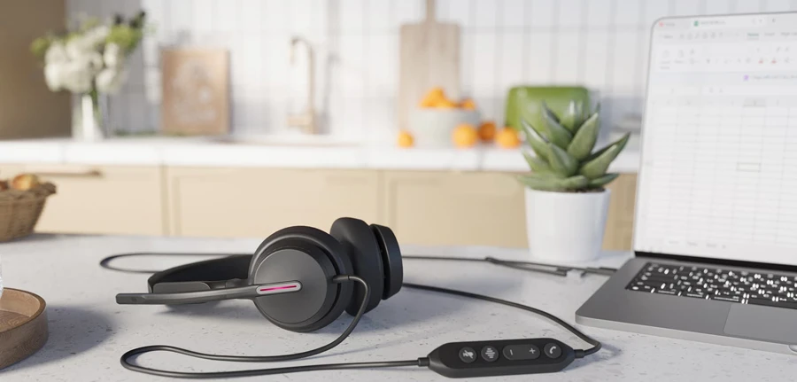 Tai nghe Yealink UH46 - So sánh tai nghe Yealink UH46 vs Jabra Evolve2 40 chi tiết