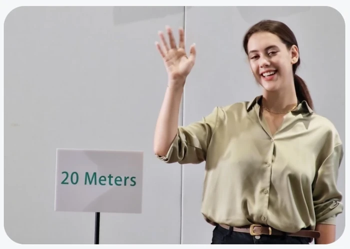 Yealink SmartVision 80 - Theo dõi người thuyết trình