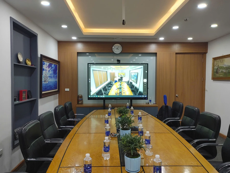 Hình ảnh thực tế về dự án lắp đặt thiết bị họp trực tuyến Logitech Group cho công ty khoáng sản tại Hai Bà Trưng, Hà Nội