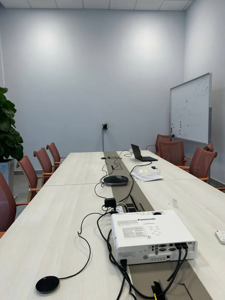 Lắp đặt thiết bị họp trực tuyến Logitech Group cho doanh nghiệp tại xã Canh Vinh, Gia Lai