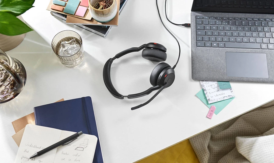 Tai nghe Jabra Evolve2 50 có kết nối USB-C hoặc USB-A và Bluetooth