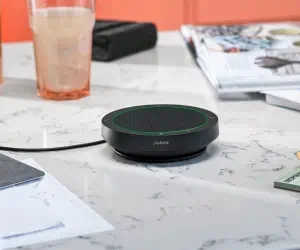 Bốn micrô tạo chùm khử tiếng ồn