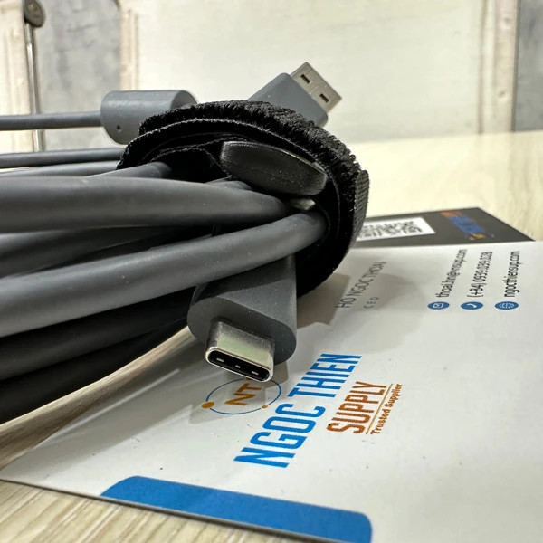 Dây USB 2.0: 16 ft (5 m)