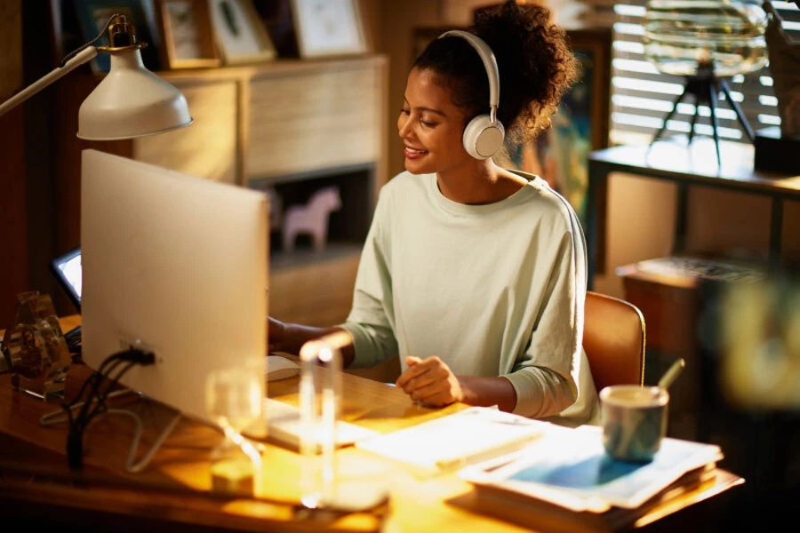 Những tính năng cần tìm trong tai nghe Yealink