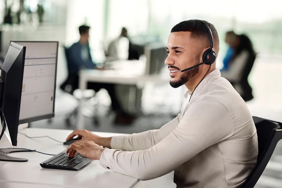 Tư vấn cách chọn mua tai nghe văn phòng chống ồn tốt