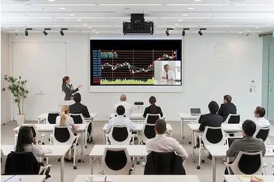 Kết nối với micro ngoài để linh hoạt hơn trong các buổi học hoặc hội thảo từ xa