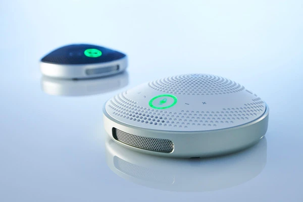 Thiết kế thời trang với lựa chọn màu trắng/đen