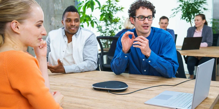 Với khả năng mở rộng và kết nối khác nhau, bạn có thể giao tiếp từ xa theo cách bạn muốn