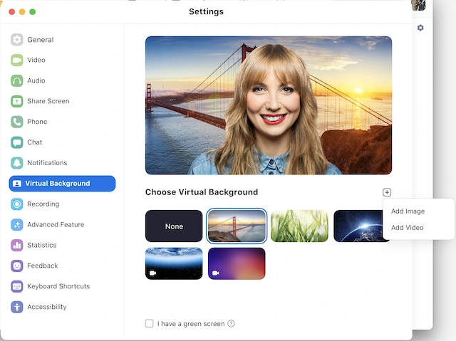 (Tùy chọn) Thêm ảnh của riêng bạn bằng cách nhấn  và chọn nếu bạn muốn tải ảnh hoặc video lên