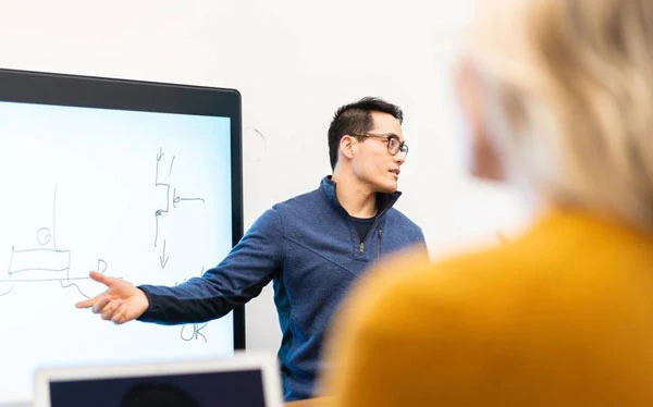 Người tham dự có thể chia sẻ màn hình không?