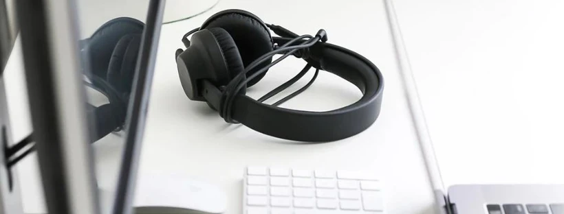 Cách sử dụng tai nghe một giắc cắm trên PC mà không cần bộ chia