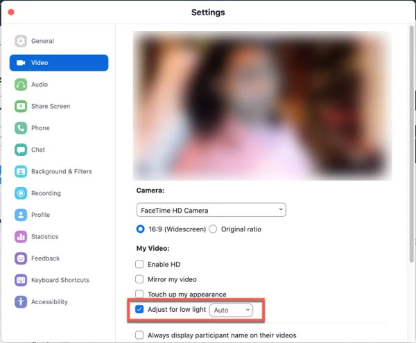 Bật Adjust for low light.