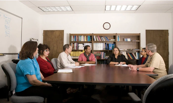 Sự khác nhau giữa họp trực tuyến và họp truyền thống