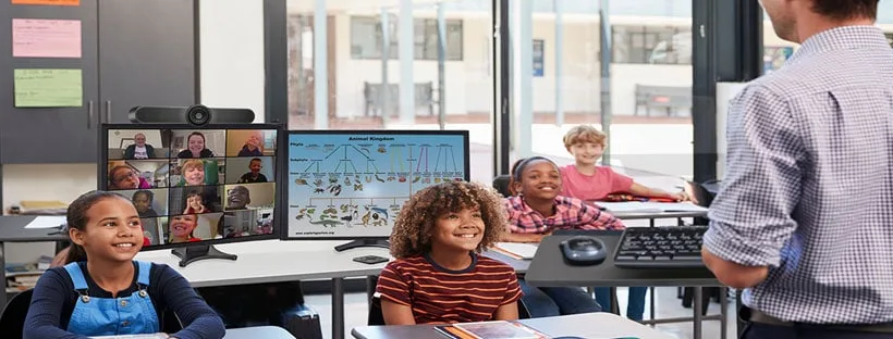 Giải pháp phòng học trực tuyến cho lớp học OMO