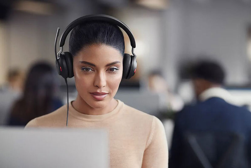 Tại sao cần mua tai nghe dạy học cho việc học trực tuyến?