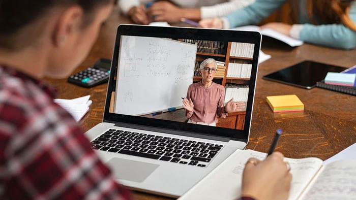 Những thách thức học tập trực tuyến mà sinh viên phải đối mặt