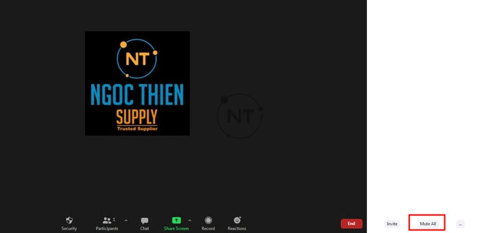 Sau đó một bảng thông báo hiển thị, chọn Yes, để xác nhận tắt mic toàn bộ học sinh