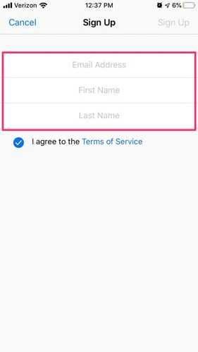 Nhấn vào Sign Up ở góc trên bên phải.